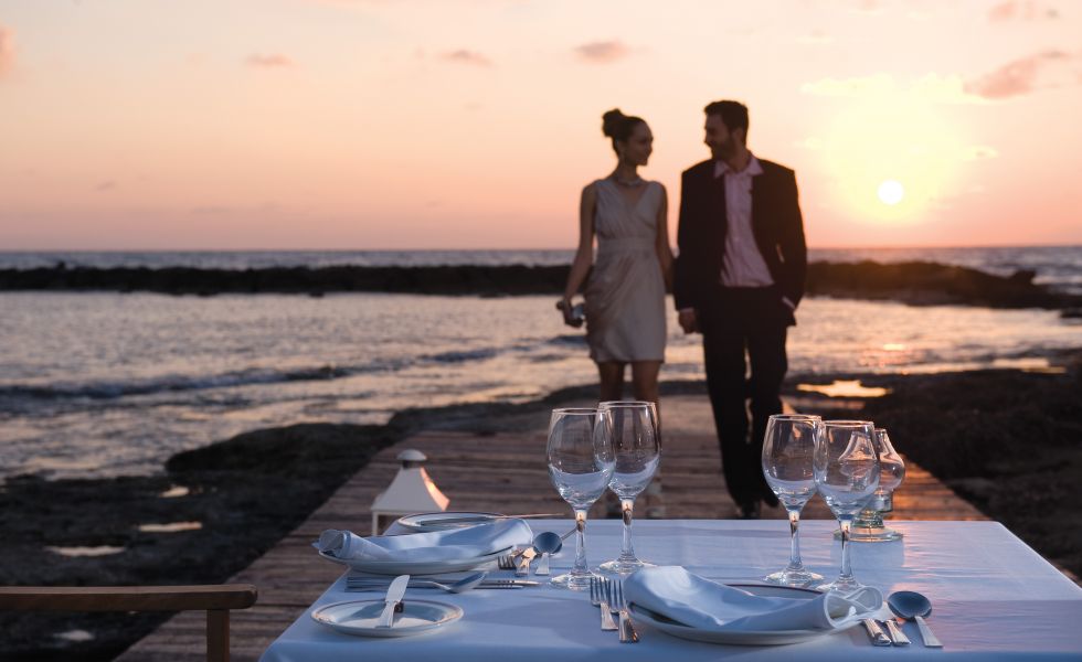 ASIMINA SUITES HOTEL PRIVATE DINNER BY THE BEACH