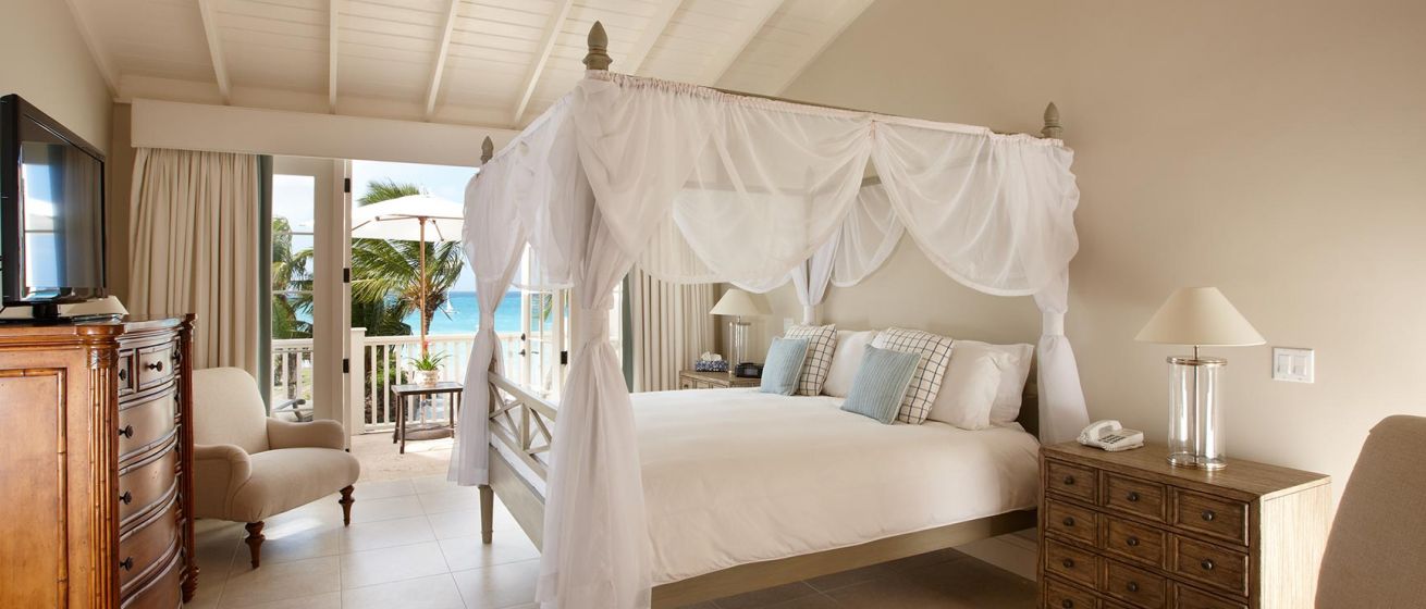 Blue Waters, Pelican House