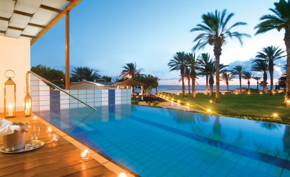 ASIMINA SUITES HOTEL PRIVATE POOL