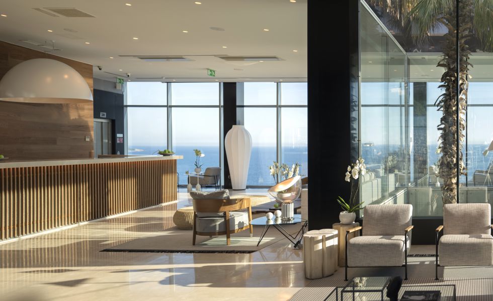 Hotel Bellevue, Reception