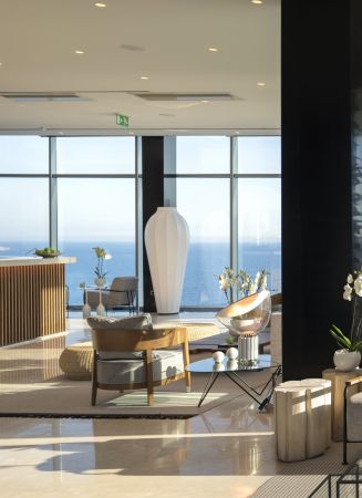 Hotel Bellevue, Reception