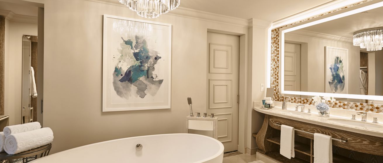 Atlantis, Executive Club Suite Bathroom