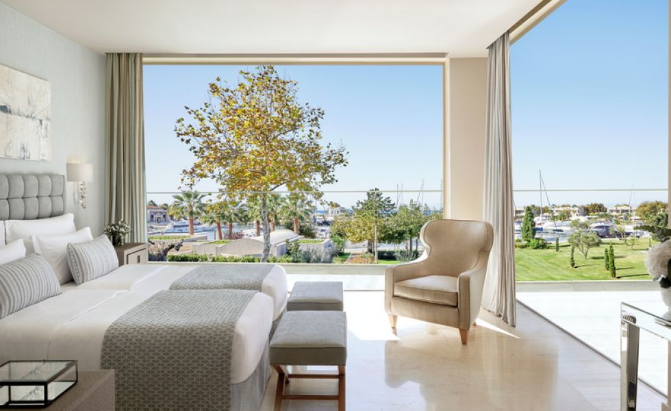 Deluxe 1 bedroom suite grand balcony