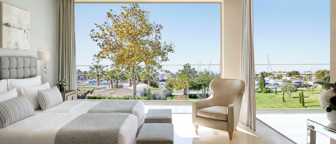 Deluxe 1 bedroom suite grand balcony