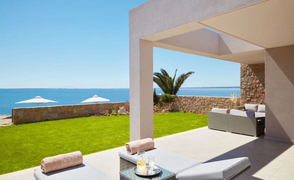 Deluxe two bedroom bungalow private garden, Ikos Olivia
