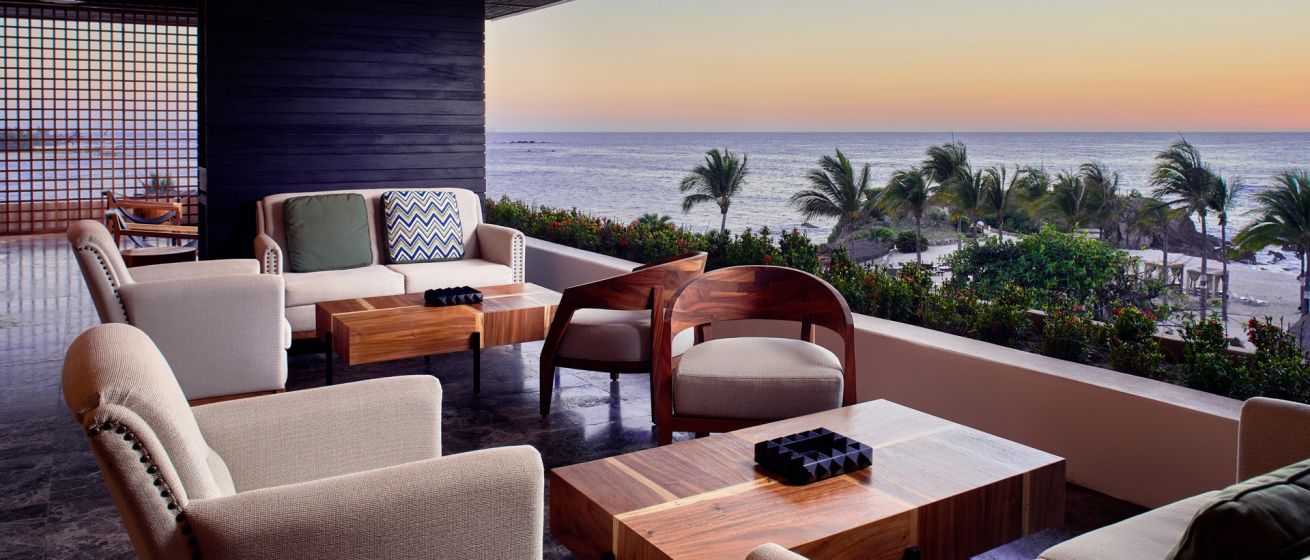 Four Seasons Resort Punta Mita, Dos Catrinas Bar