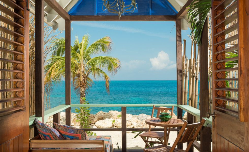 GoldenEye_Beach Hut