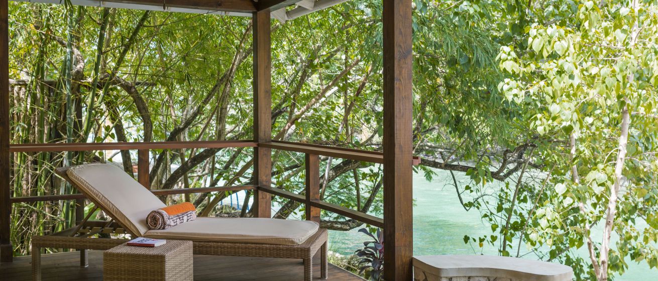 GoldenEye_Lagoon Villa