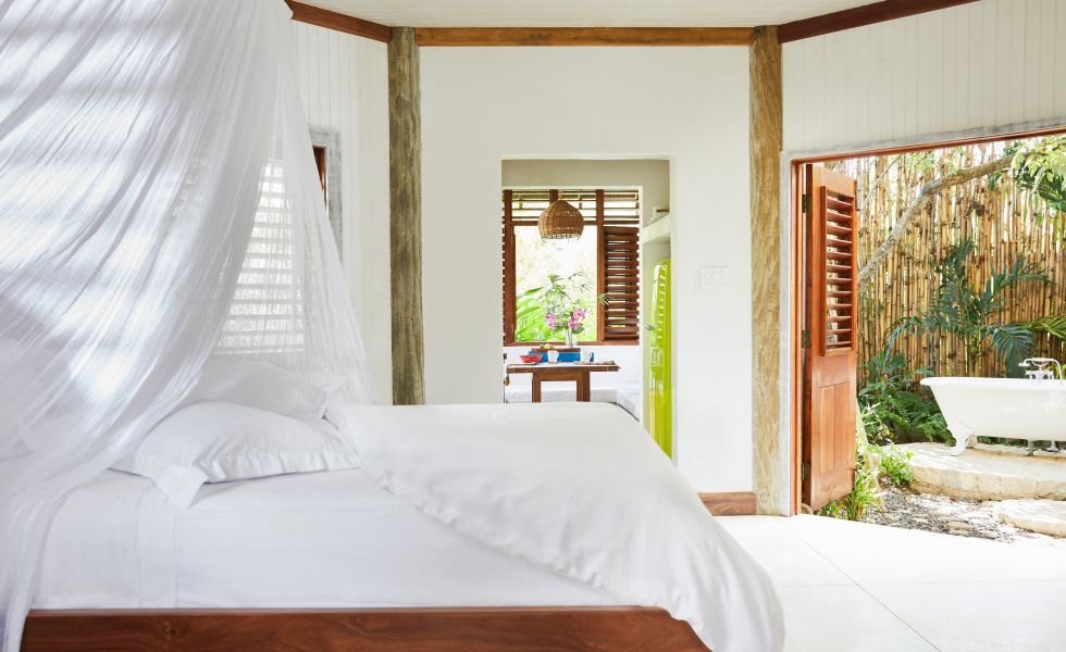 GoldenEye_Beach Hut