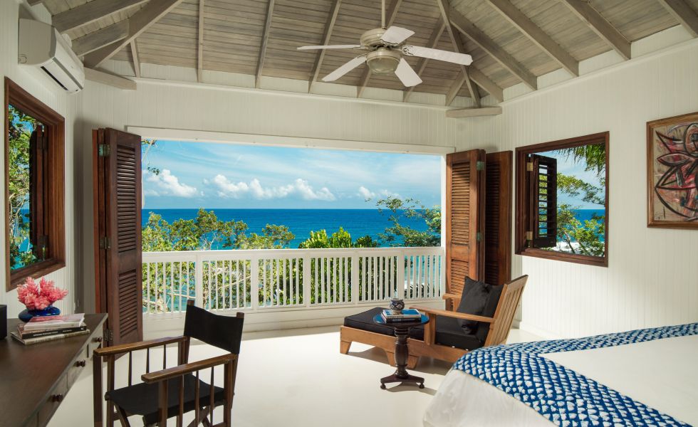 GoldenEye_Ocean Front Villa
