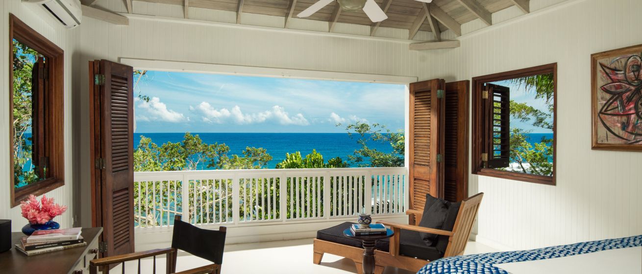 GoldenEye_Ocean Front Villa