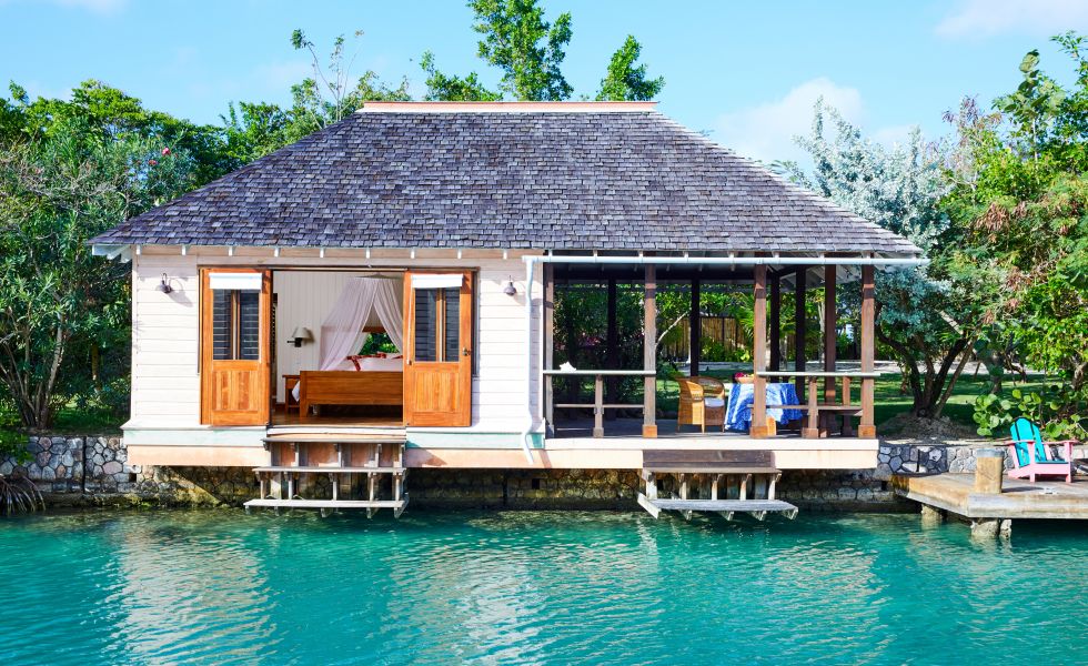 GoldenEye_Lagoon Cottage