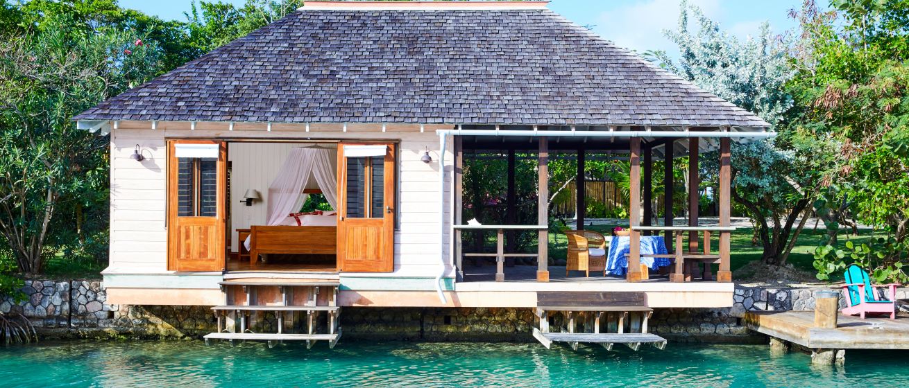 GoldenEye_Lagoon Cottage