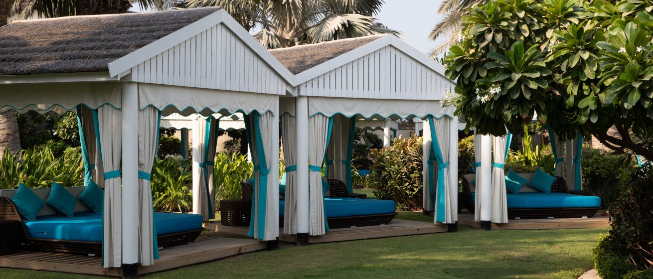 Jumeirah Beach Hotel_Executive Pool Cabanas