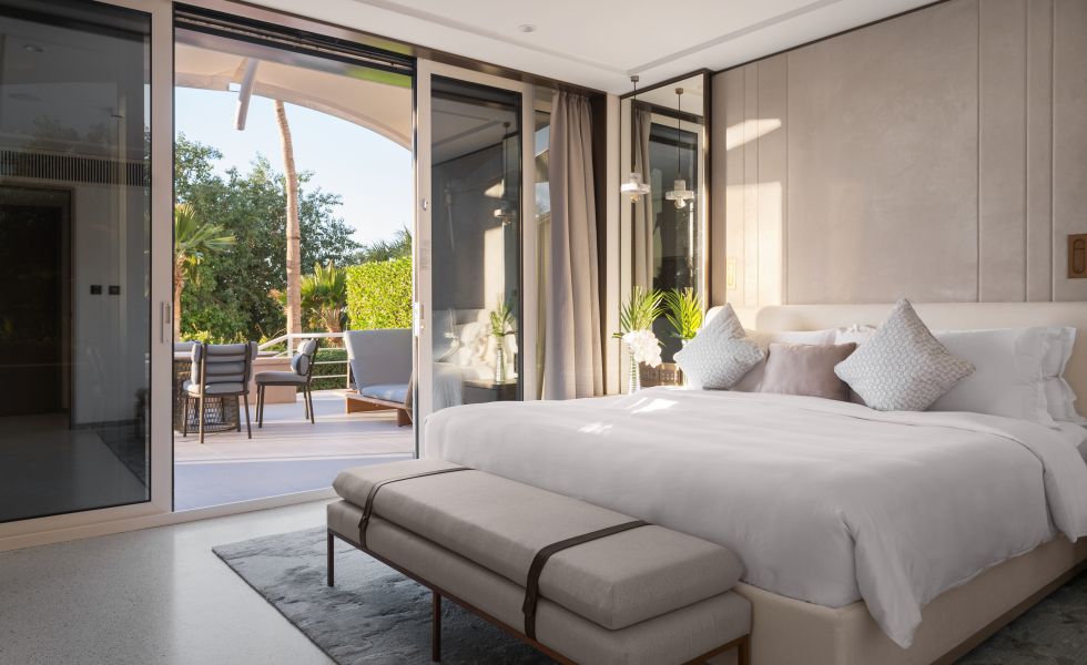 Jumeirah Beach Hotel_Family Garden Suite Bedroom