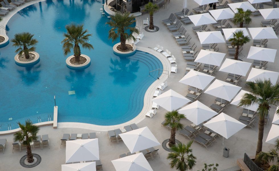 Jumeirah Beach Hotel_Pool Top View