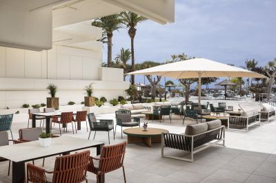 Melia Salinas, Mosaico Bar Terrace