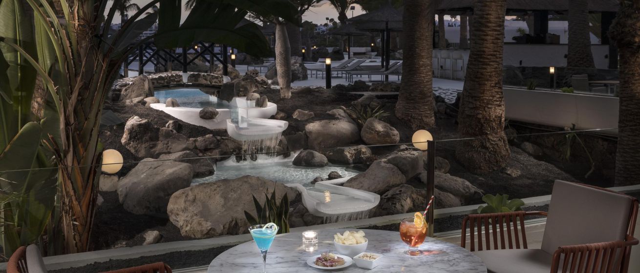 Melia Salinas, Mosaico Bar Terrace Experience