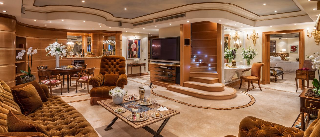 Rome Cavalieri, Penthouse Suite Living room