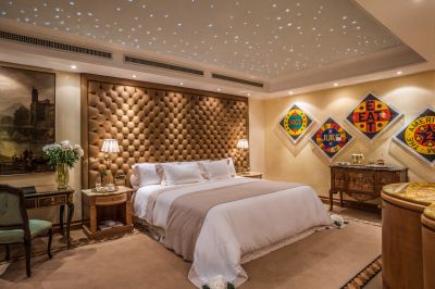 Rome Cavalieri, Planetarium Suite Bedroom