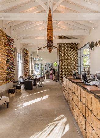 Puente Romano, Reception Area