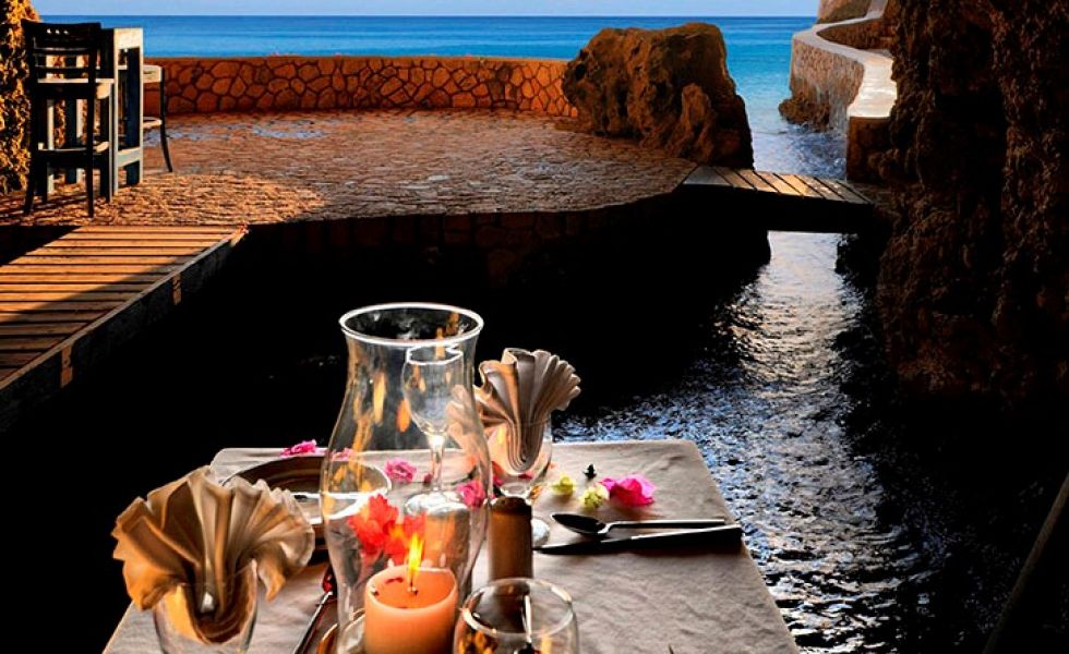 The Caves_Dining