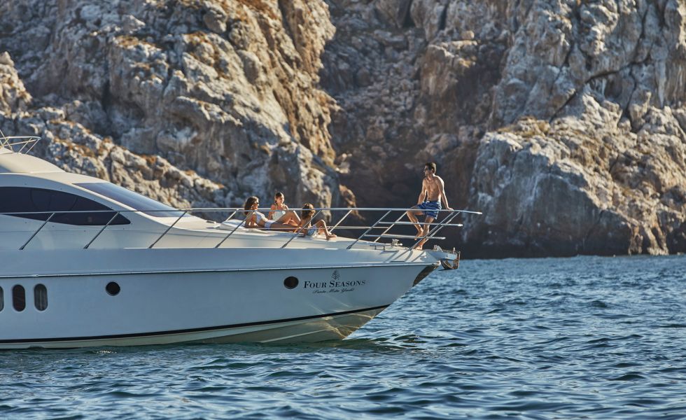 Four Seasons Resort Punta Mita, The Four Seasons Yacht