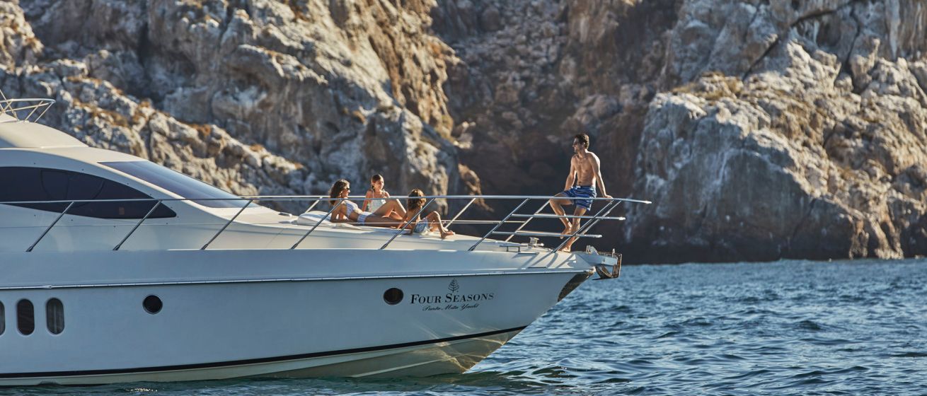 Four Seasons Resort Punta Mita, The Four Seasons Yacht